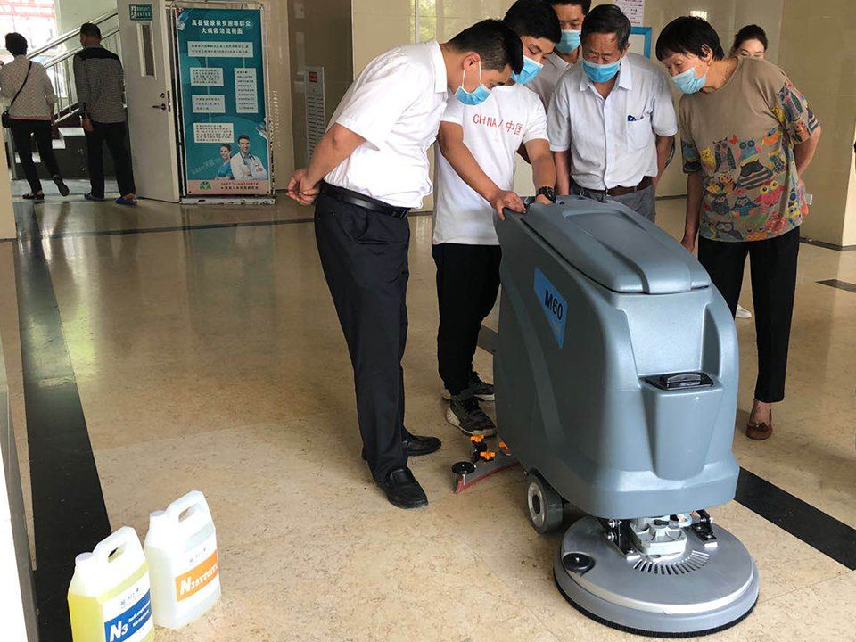 全自動洗地機清潔運用