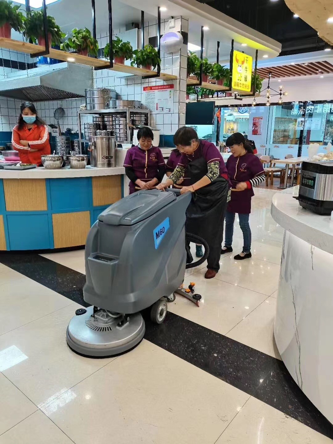凱德力手推式洗地機都使用