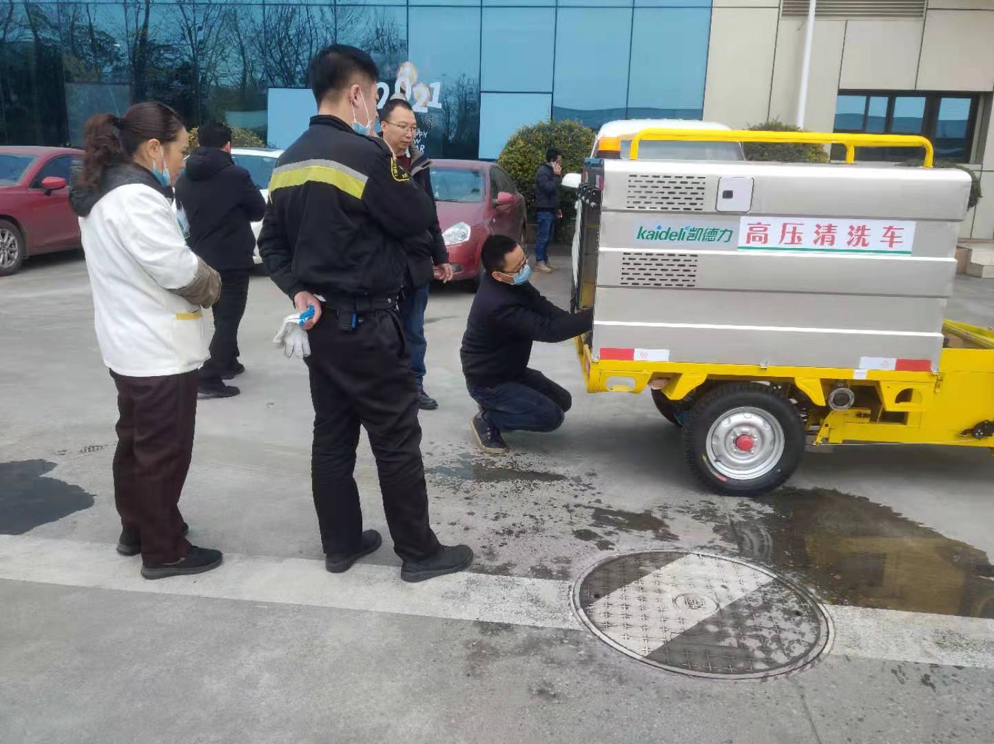 電動(dòng)高壓水清洗車選購(gòu)