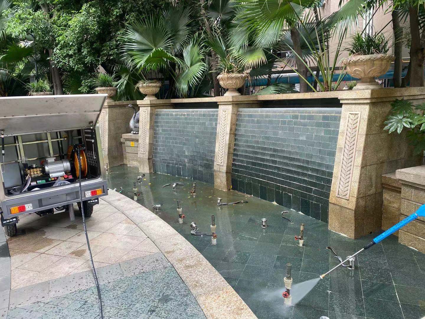 小區景觀水池用高壓沖洗車