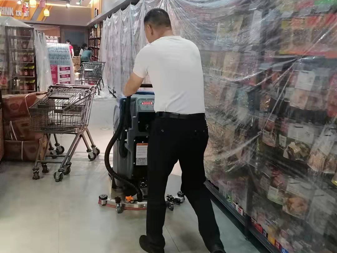 超市商場用全自動洗地機推薦